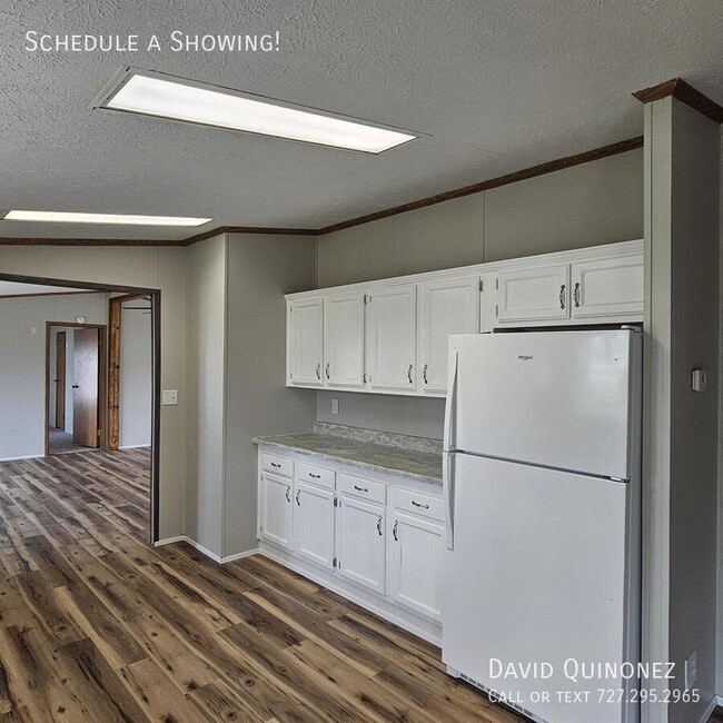 Building Photo - 2737 W Washington Center Rd