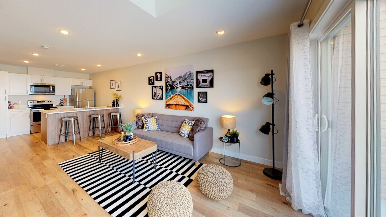 Primary Photo - 50 Mcfaull Cres