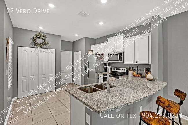 Building Photo - 22 Vero Dr