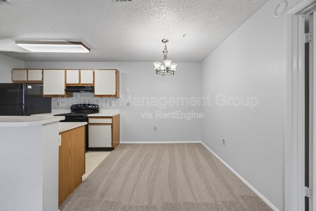 Building Photo - 642 Dory Ln
