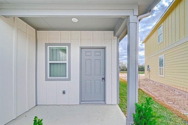 Building Photo - 16131 Kingfield Haven Dr