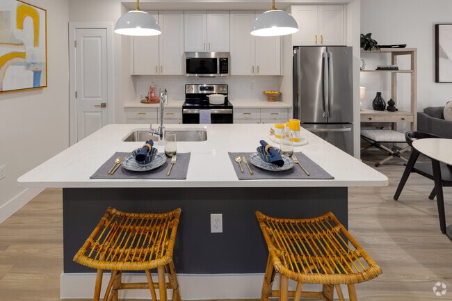 Building Photo - Mark Lane