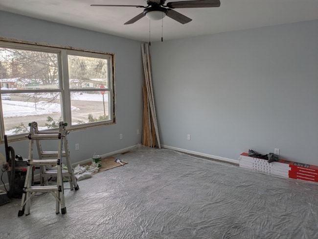 Building Photo - 201 Chamberlain Dr