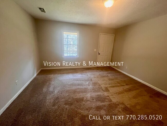 Foto del edificio - 27 Monroe Rd