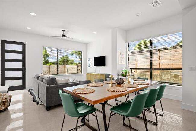 Foto del edificio - 1006 Winsted Ln