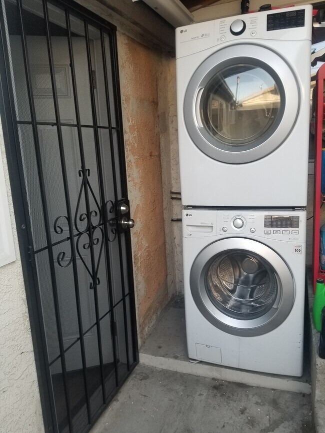 Foto del edificio - 3523 E 58th St