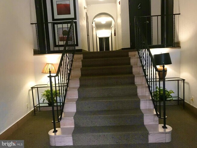 Foto del edificio - 1439 Euclid St NW