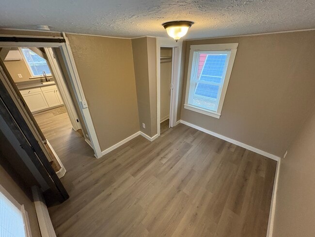 Foto del edificio - 1131 Smithtown Ave