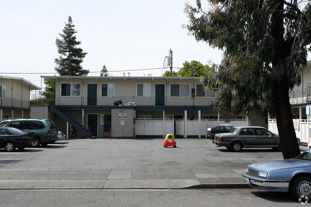 Foto del edificio - 3730 Rolison Rd