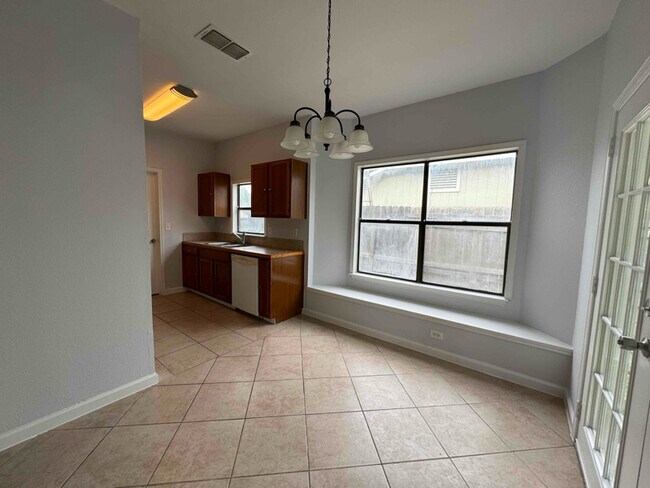 Foto del edificio - 8742 Ridge Moon Dr