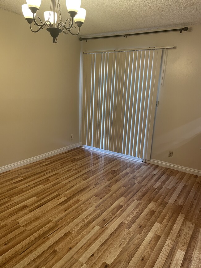 Building Photo - 524 N Maryland Ave