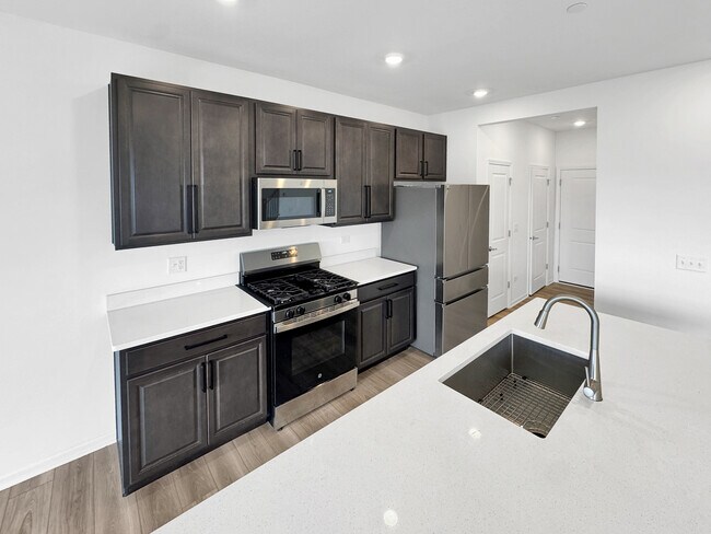 Building Photo - 1135 White Oak Cir
