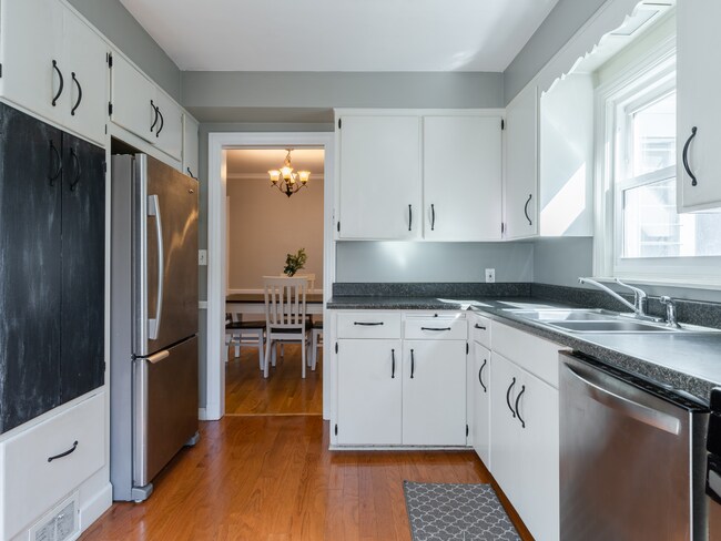 Foto del edificio - 852 Walsh St SE