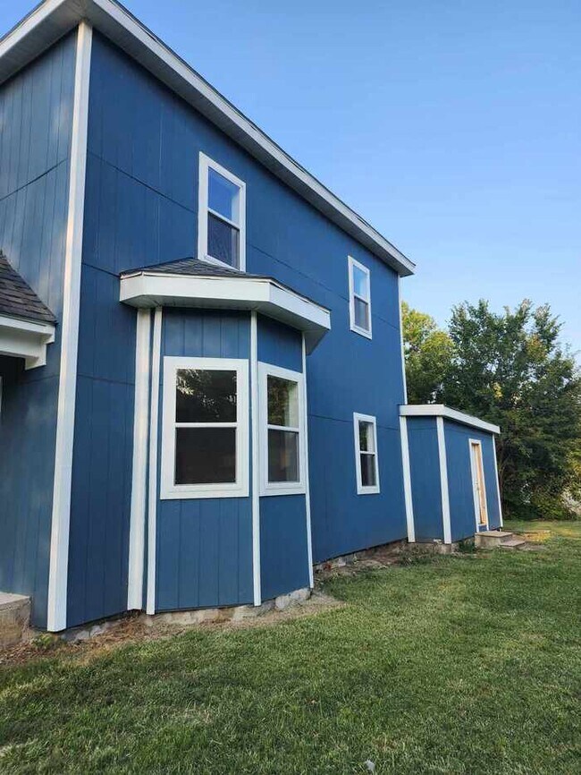 502 N Prospect Ave, Sedalia, MO 65301 House Rental in Sedalia, MO