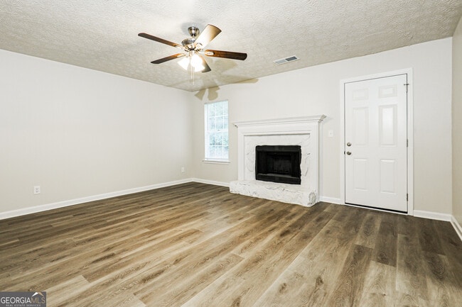 Foto del edificio - 6427 Pine Bark Ct