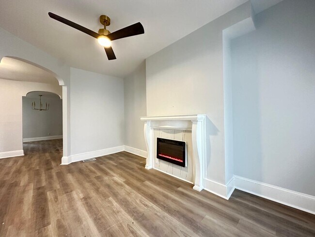 Building Photo - 216 N 53rd St
