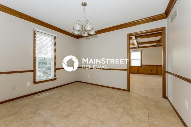 Foto del edificio - 3 Bedroom Pet-Friendly Home in LEES SUMMIT...