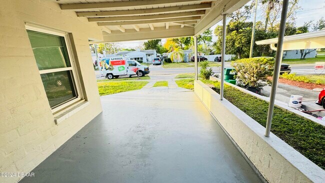 Foto del edificio - 145 3rd St