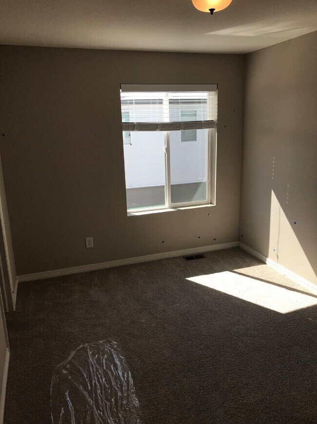 Foto del edificio - NEW and Modern! 3BR/2.5BA in GVR!