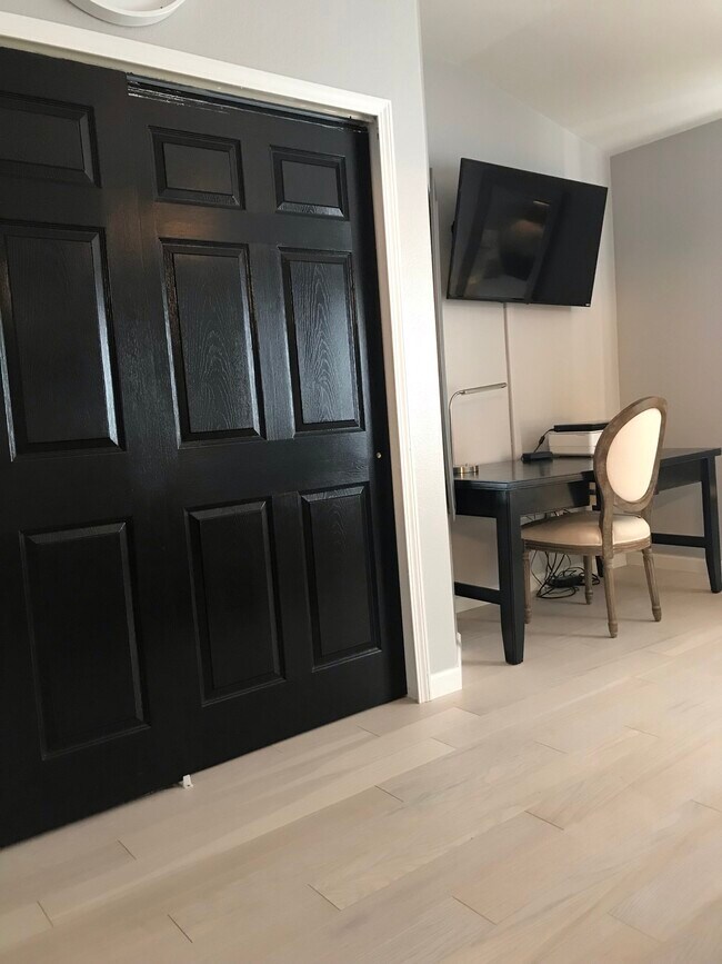 Building Photo - 1582 Garden Vista Grv