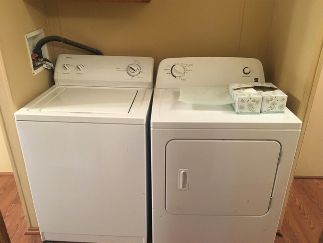 Building Photo - 337 Oregon Trail Way