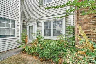 Building Photo - 8518 Castle Pine Ct