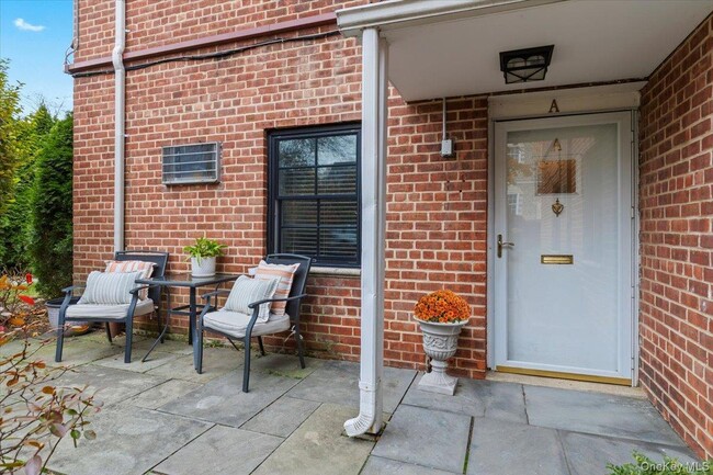 Foto del edificio - 181 Purchase St