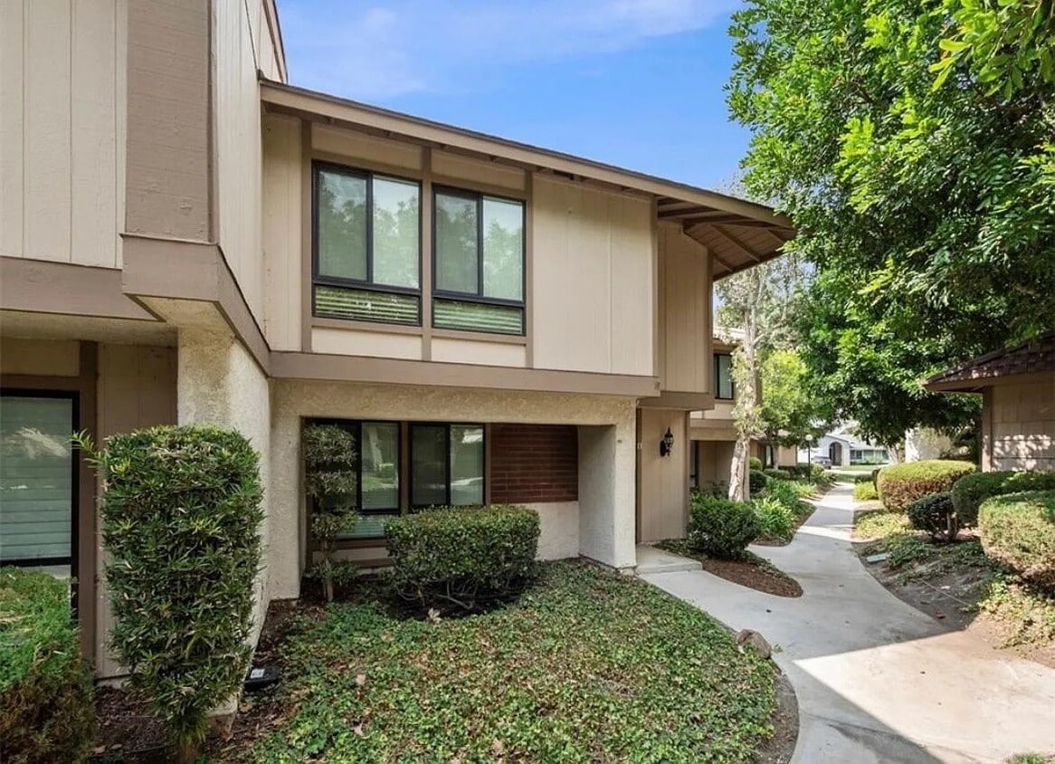 Photo - 2993 N Cottonwood St (Orange, CA)