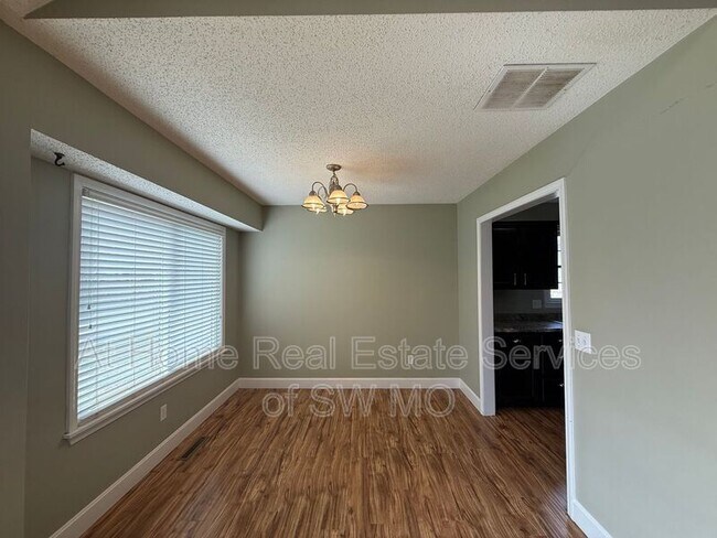 Foto del edificio - 1504 W Whiteside St
