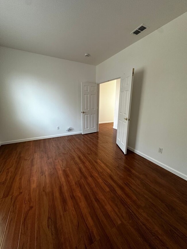 Building Photo - Looking for a Great Place to live?