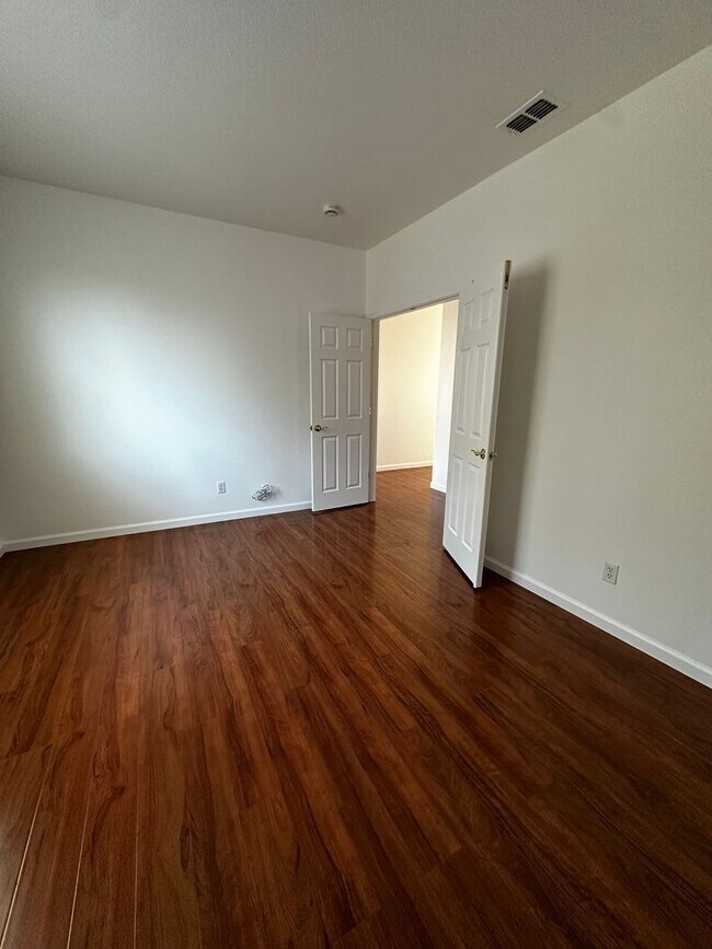 Foto del edificio - Looking for a Great Place to live?