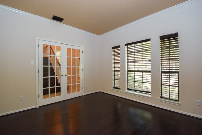 Building Photo - 314 Spencers Glen Dr