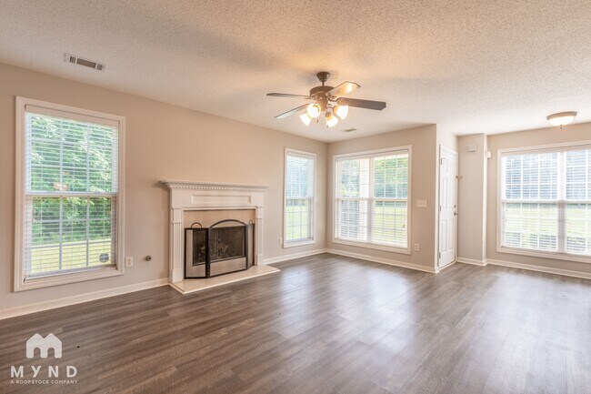 Building Photo - 432 The Gables Dr