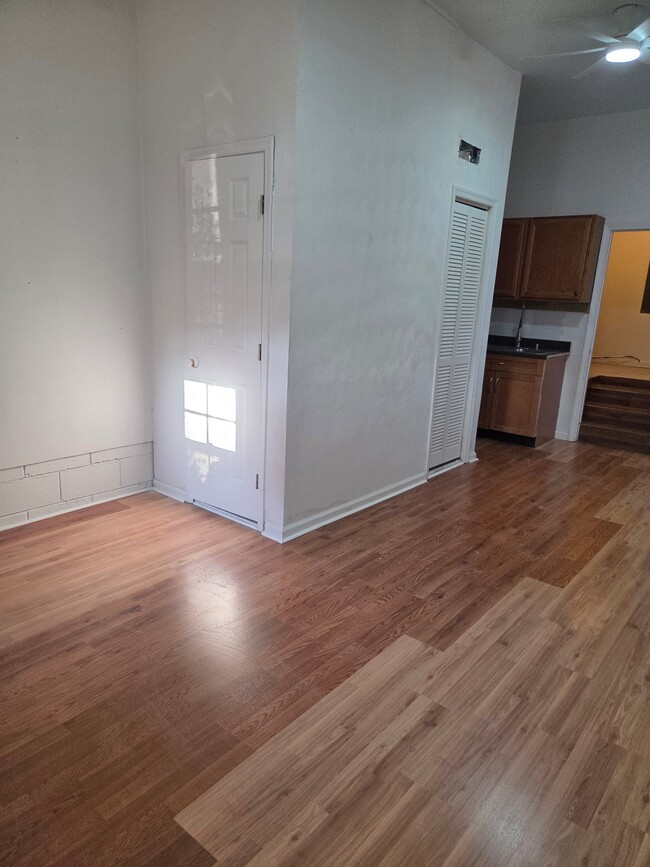 Building Photo - 1203 Tatum Ave