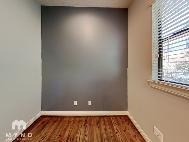 Building Photo - 5213 Eigel St