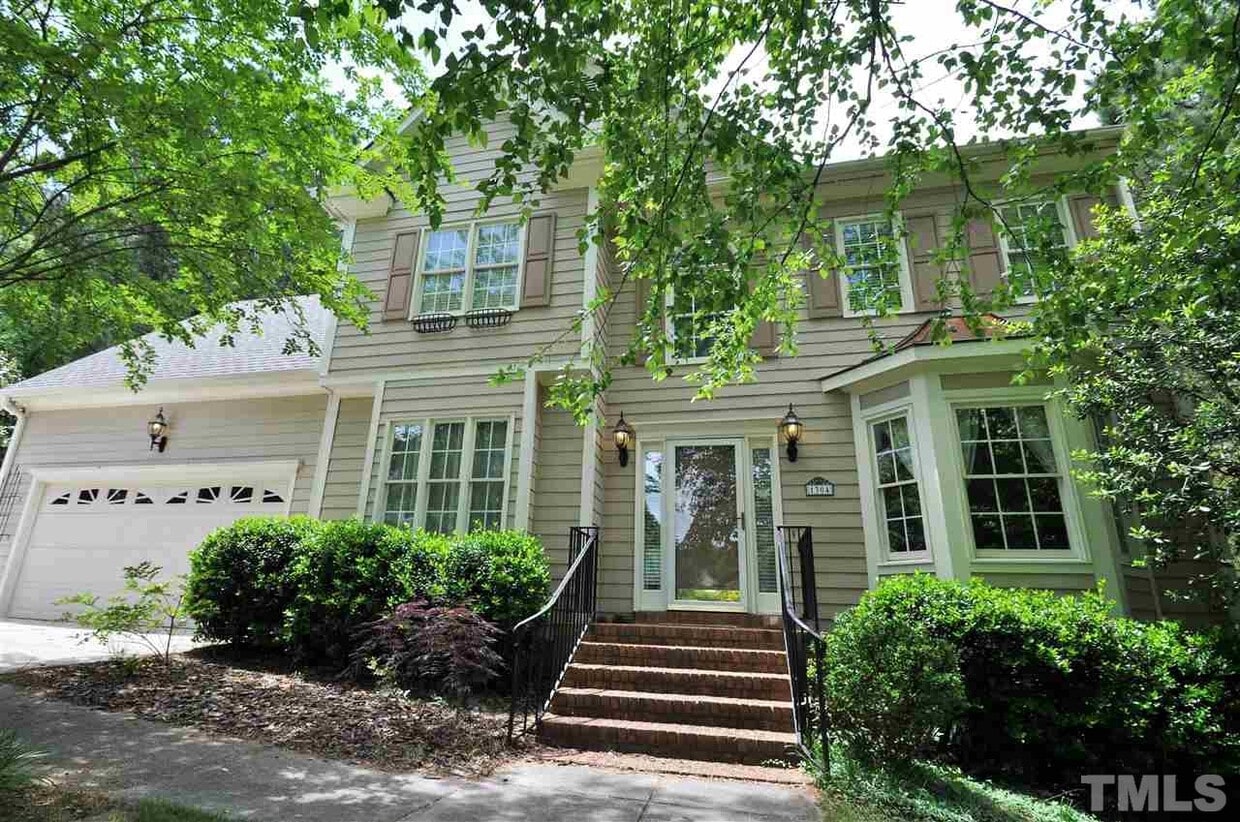 Primary Photo - 1304 Avonlea Ct