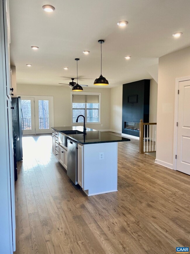 Foto del edificio - 2254 Fowler Cir