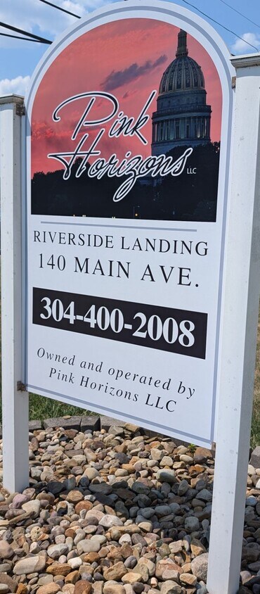 Primary Photo - 140 Main Ave