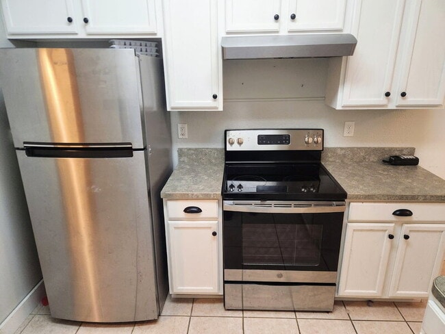 Building Photo - 2008 NW Ashton Ln