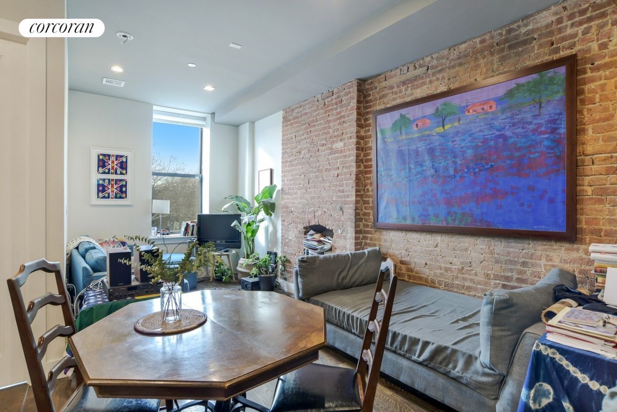 Foto principal - 1191 Bedford Ave