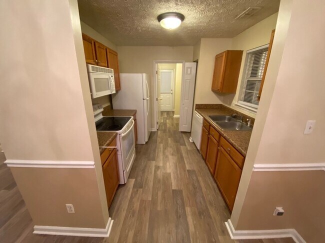 Foto del edificio - Wonderful 3 Bedroom Raleigh Ranch Home