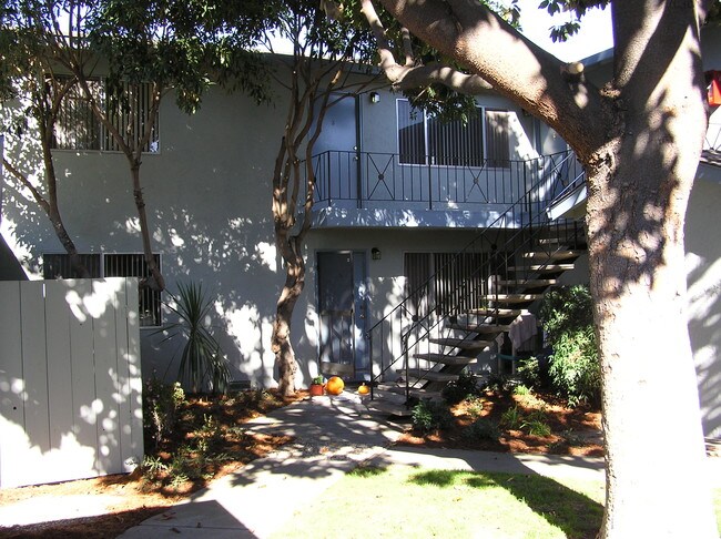 Foto del edificio - 891 Burbank