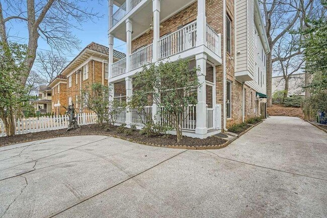 Foto del edificio - 397 4th St NE