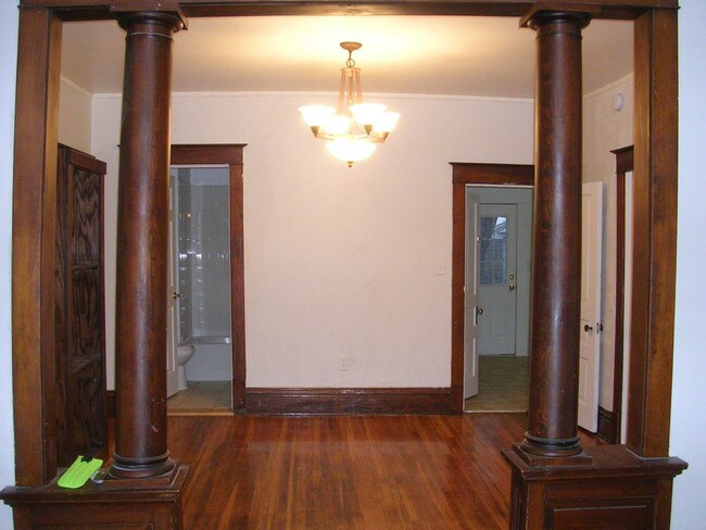 Building Photo - 206 National