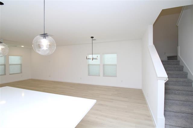 Building Photo - 529 Ridgewood Dr