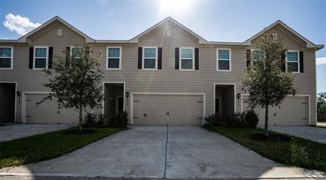 Foto del edificio - 212 Autumn Berry Ln