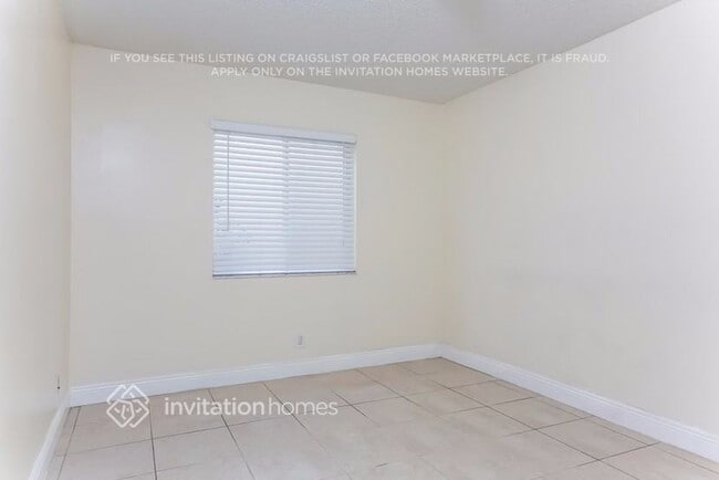 Foto del edificio - 6104 Strawberry Lakes Cir