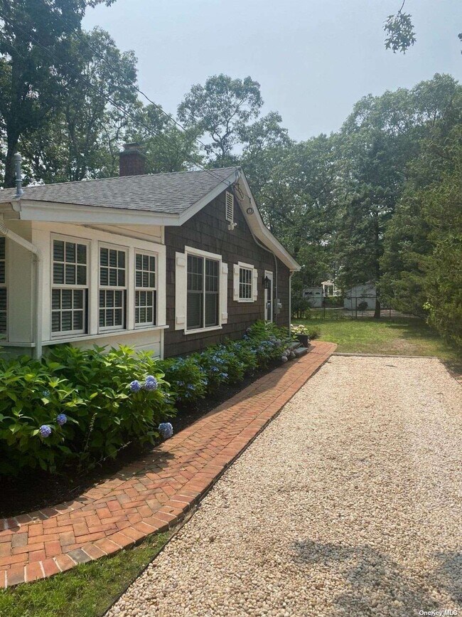 Building Photo - 2490 Bray Ave