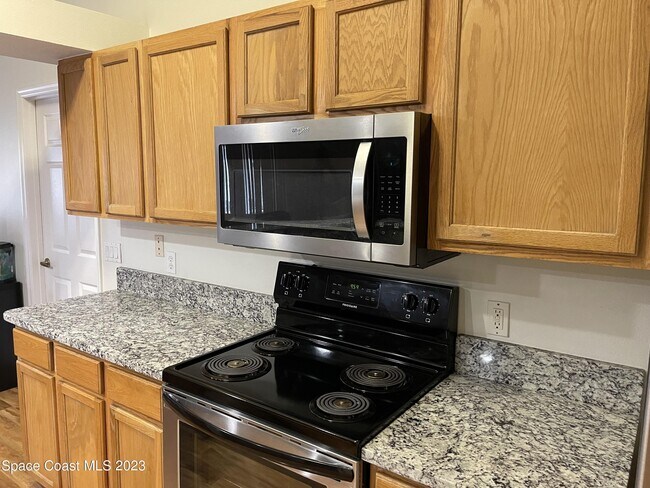Foto del edificio - 1738 Loquat Ct NW