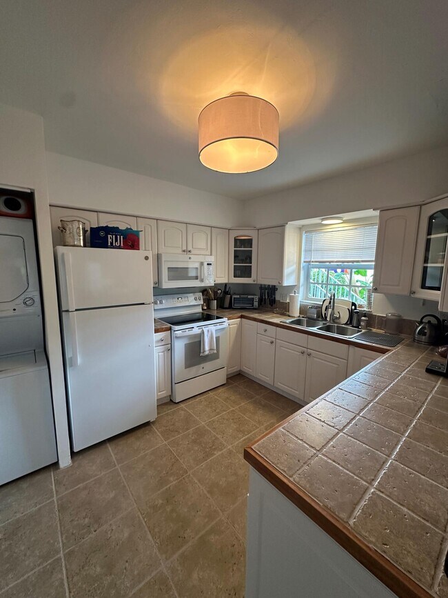 Foto del edificio - 234 Oleander Ave